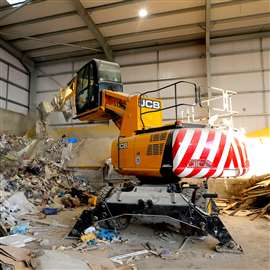 WRC Recycling's new JCB JS20MH material handler at work