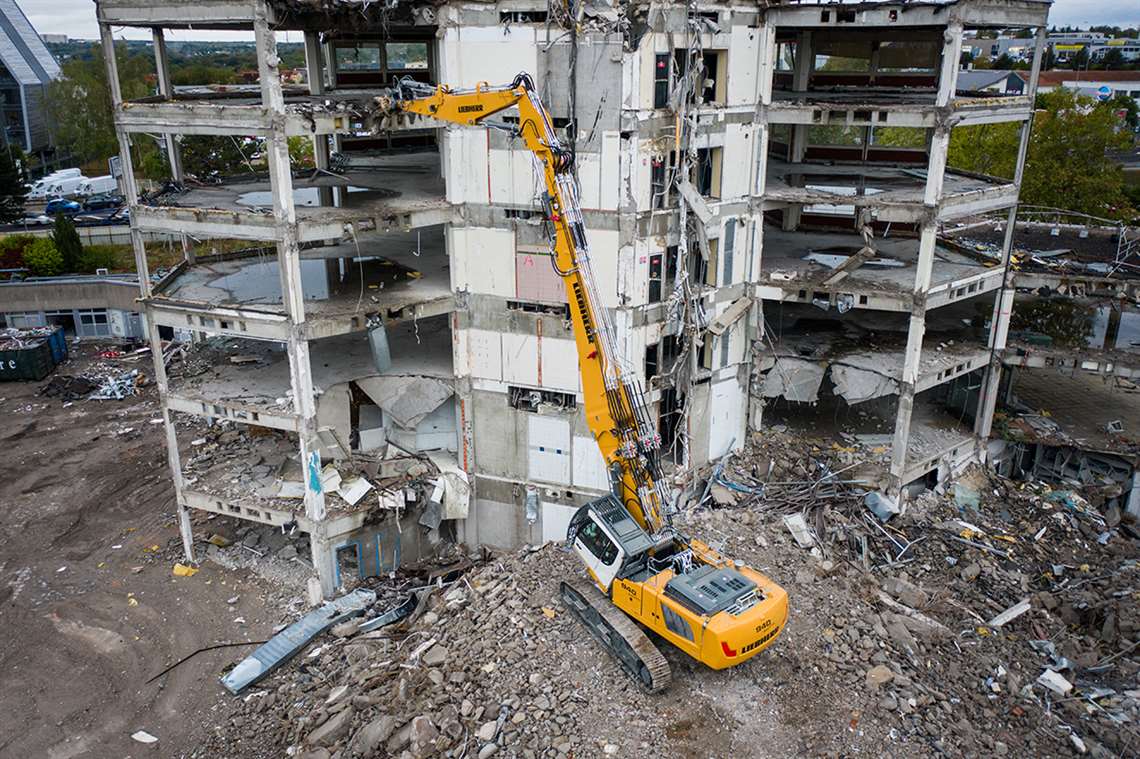 Liebherr R 940 Demolition excavator