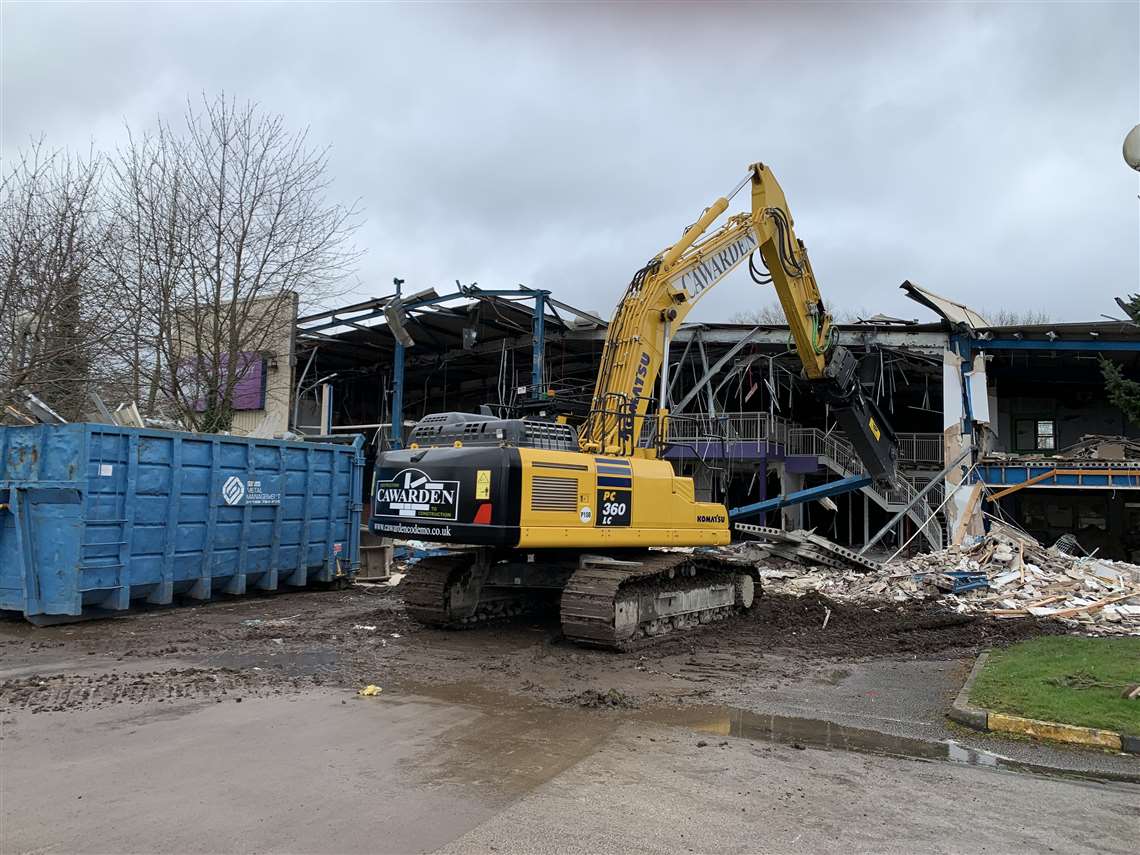 ECY Haulmark supplies VTN rotating scrap shear to contractor Cawarden