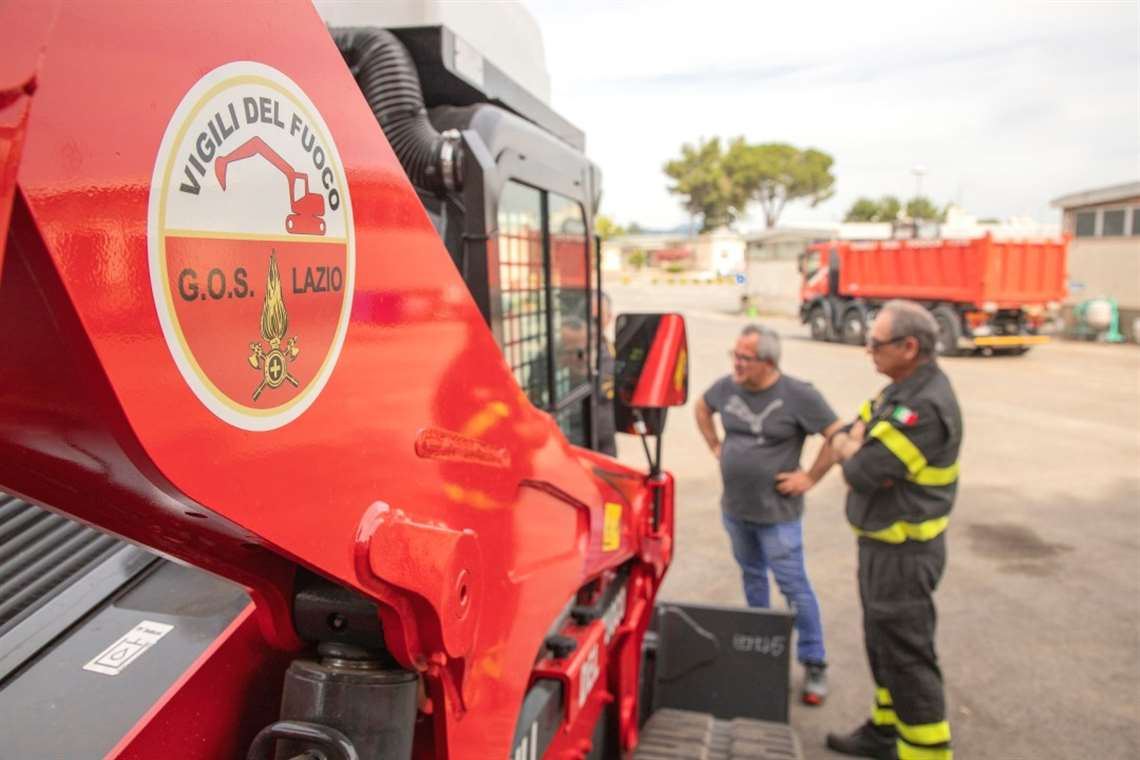 The T870 with the distinctive red livery of the Italian Fire Brigade.