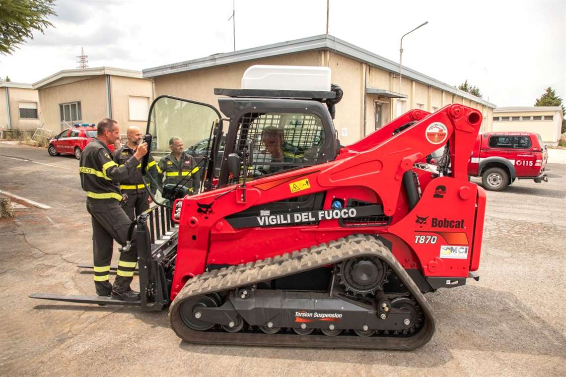 Rescue experts from the SOG Lazio take delivery of their new Bobcat T870 compact loader.