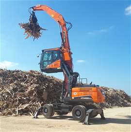 The Develon DX250WMH-7 material handler