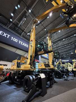 Cat MH3032 material handler at Bauma