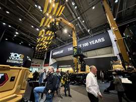 Cat MH3032 material handler at Bauma