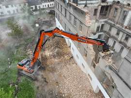 The DX380DM-7 demolition machine on the Tesla site in Lanskroun, Czech Republic.