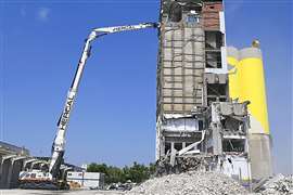 Hercal's Liebherr R980 demolition machine
