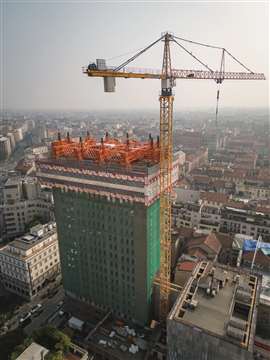 The Hotel Michelangelo in Milan, central tower structure with Despe's TDW system installed