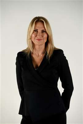 Studioaufnahme von Yvette Henshall-Bell, die zur Präsidentin der Husqvarna-Division Forst & Garten ernannt wurde und dem Managementteam der Gruppe beitreten wird. (Bild: Husqvarna)