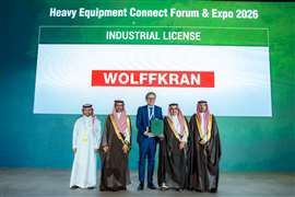 Wolffkran a officiellement reçu une licence industrielle pour la production de grues en Arabie saoudite lors d'une conférence de deux jours organisée dans le cadre du salon HEC (Image courtoisie de NIDC).