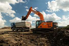 Develon DX300LC-9 crawler excavator (Image: Develon)