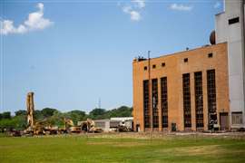 Bierlein begins power plant demolition