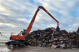 First 57-tonne material handler delivered to France