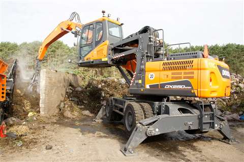 Doosan DX250WMH‑5 wheeled model