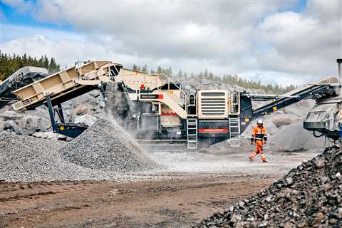 Metso Outotec’s Lokotrack customers can now benefit from an upgraded Metrics remote control monitoring system. 