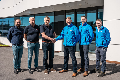 The CDE CustomCare and Nordic Bulk team, at Nordic Bulk's Stavanger base. (Photo: CDE)