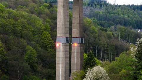 Rahmede Bridge Demolition - explosives ignite