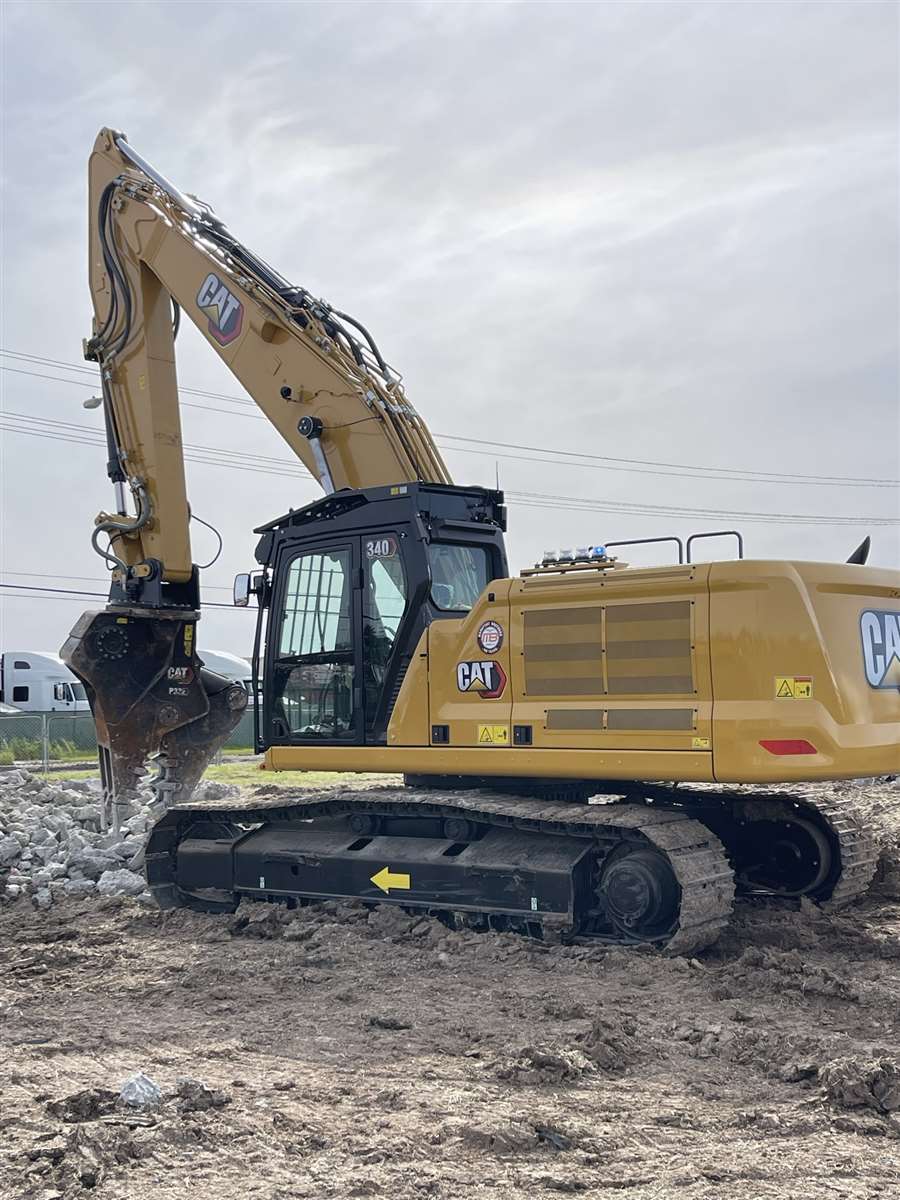 SAFETY FIRST. CAT® COMMAND REMOTE CONTROL TECHNOLOGIES. - Demolition ...