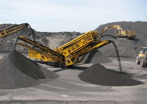 Thalle Industries is using an Extec S-7 screen at its aggregates plant north of New York City, USA,