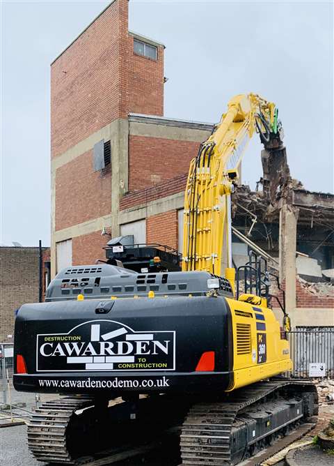 Cawarden demolition excavator on job site