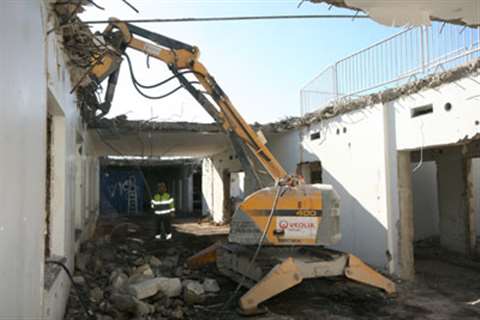 A Brokk 400 in use by Norwegian demolition company Veolia Miljo