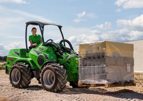 Avant UK 860i Stage V loader