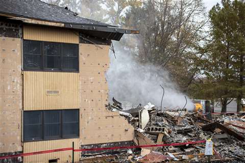 DustBoss DB-60 - Demolition - teardown (large)8 web