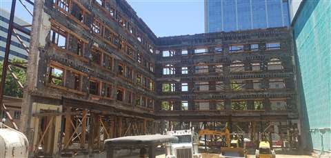 23 CONTRACT UNDER $1m Two Rivers web