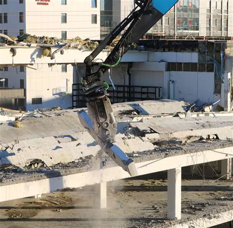 ECY Haulmark now offers Steelwrist quick couplers and attachment adaptors