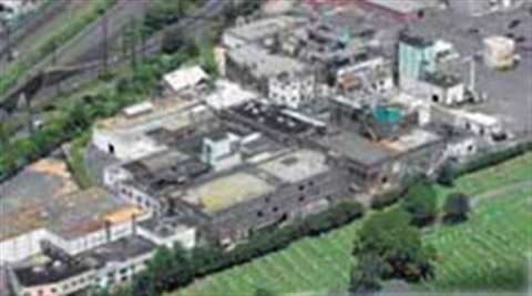 allas Contracting used a ide range of equipment uring the demolition of he former Penick facility Ne